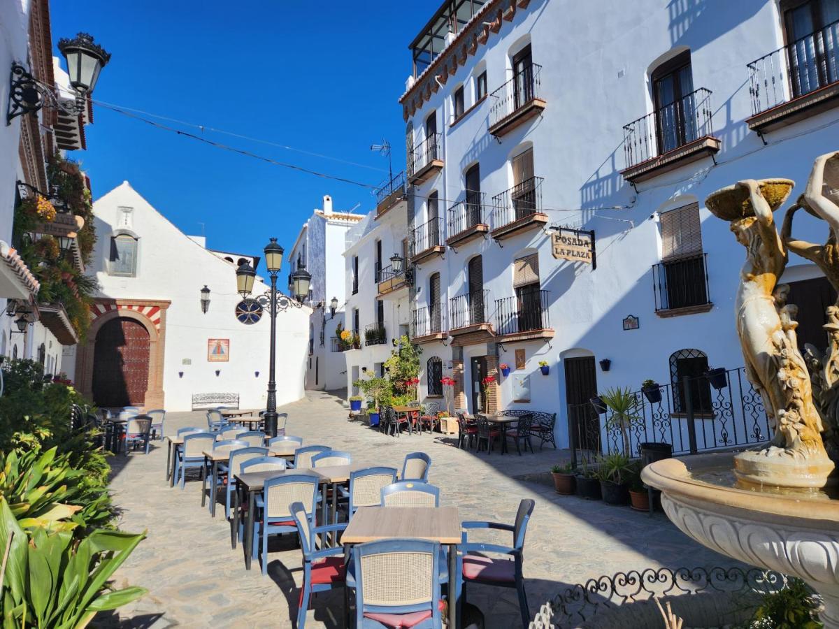 Posada La Plaza Canillas de Albaida المظهر الخارجي الصورة