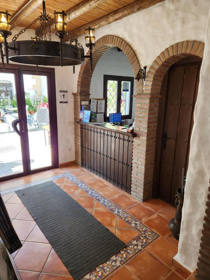 Posada La Plaza Canillas de Albaida المظهر الخارجي الصورة