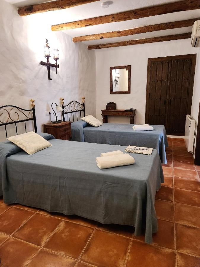 Posada La Plaza Canillas de Albaida المظهر الخارجي الصورة