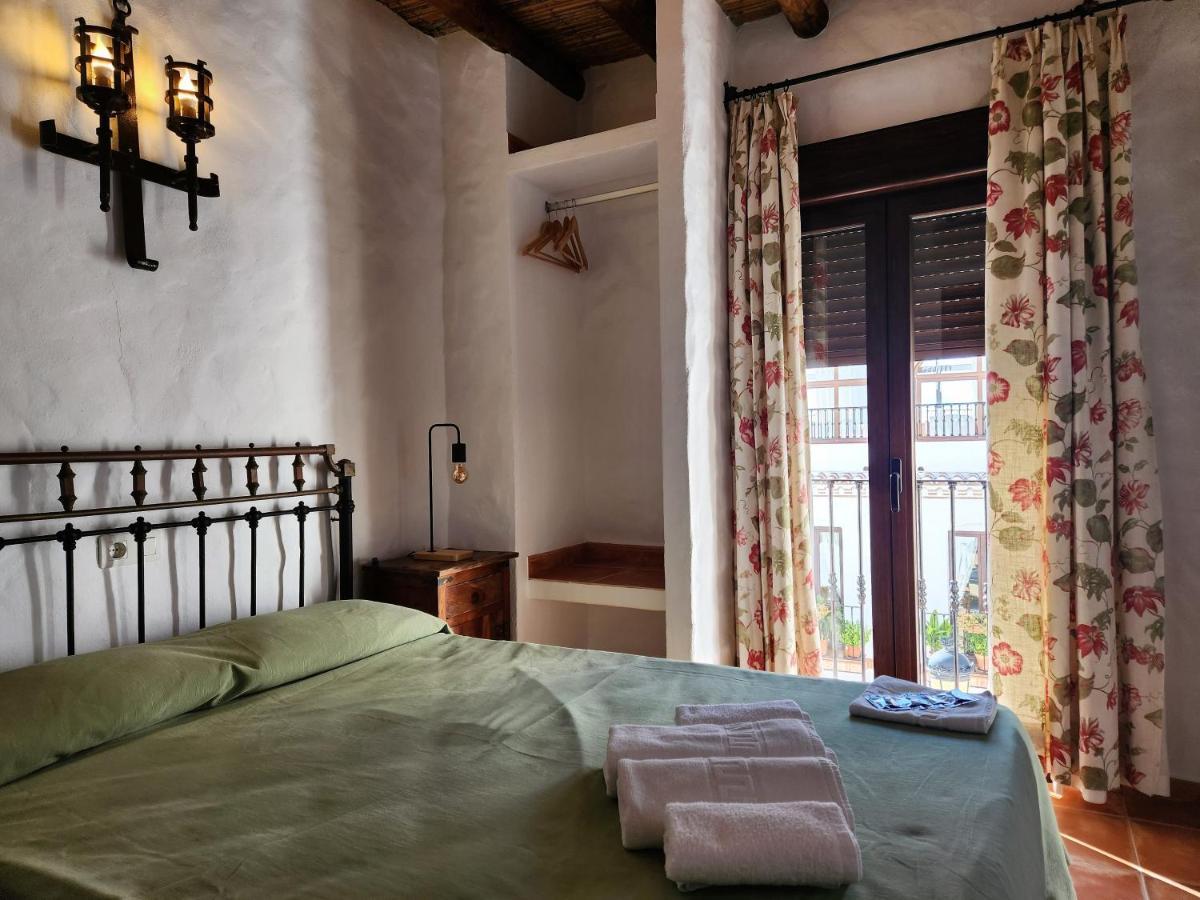 Posada La Plaza Canillas de Albaida المظهر الخارجي الصورة