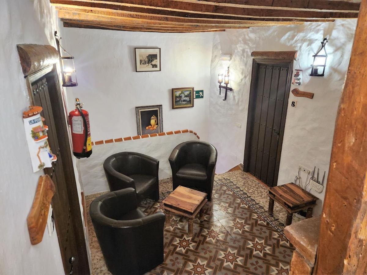 Posada La Plaza Canillas de Albaida المظهر الخارجي الصورة
