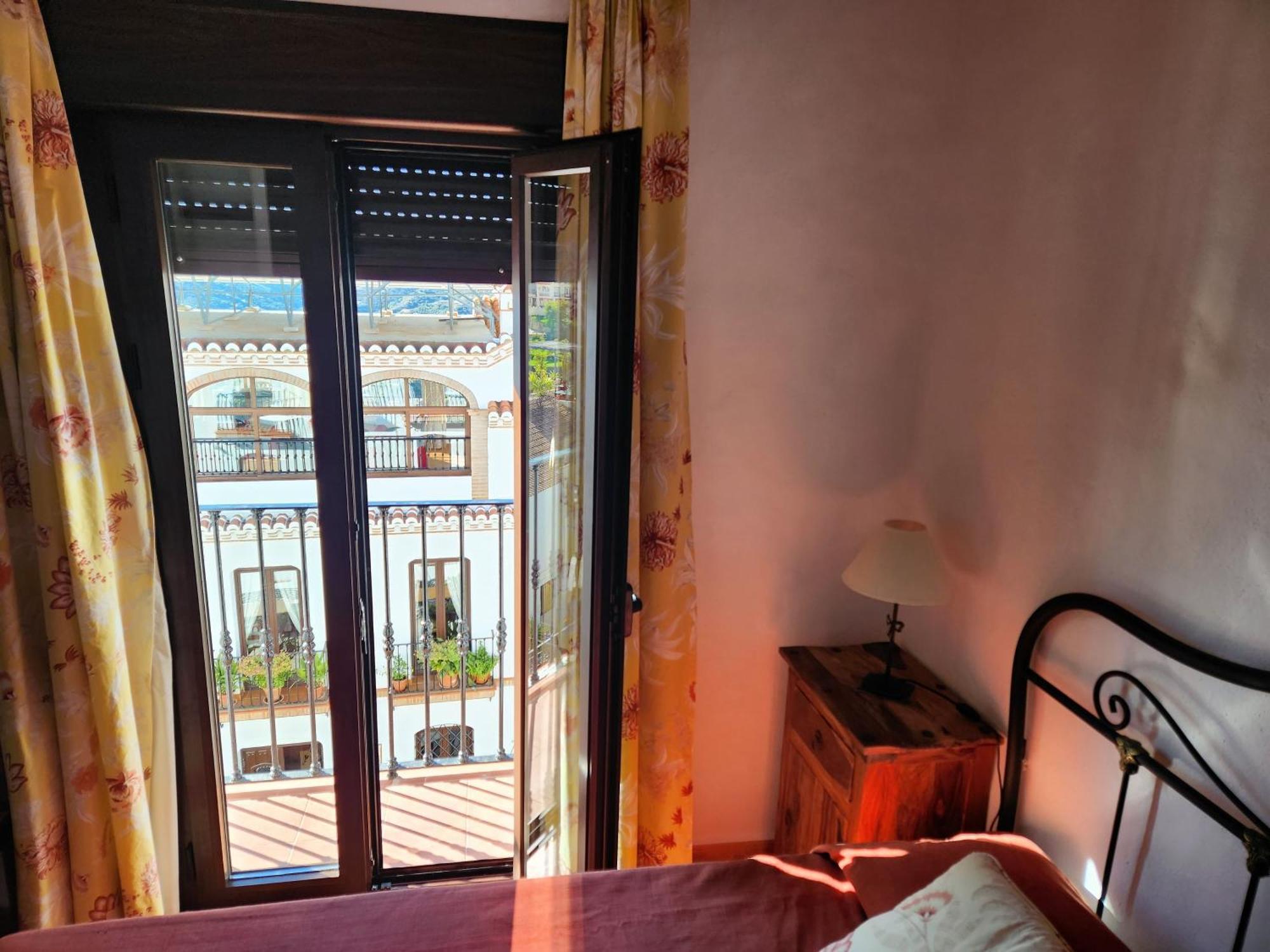 Posada La Plaza Canillas de Albaida المظهر الخارجي الصورة