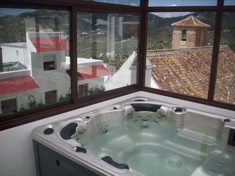 Posada La Plaza Canillas de Albaida المظهر الخارجي الصورة